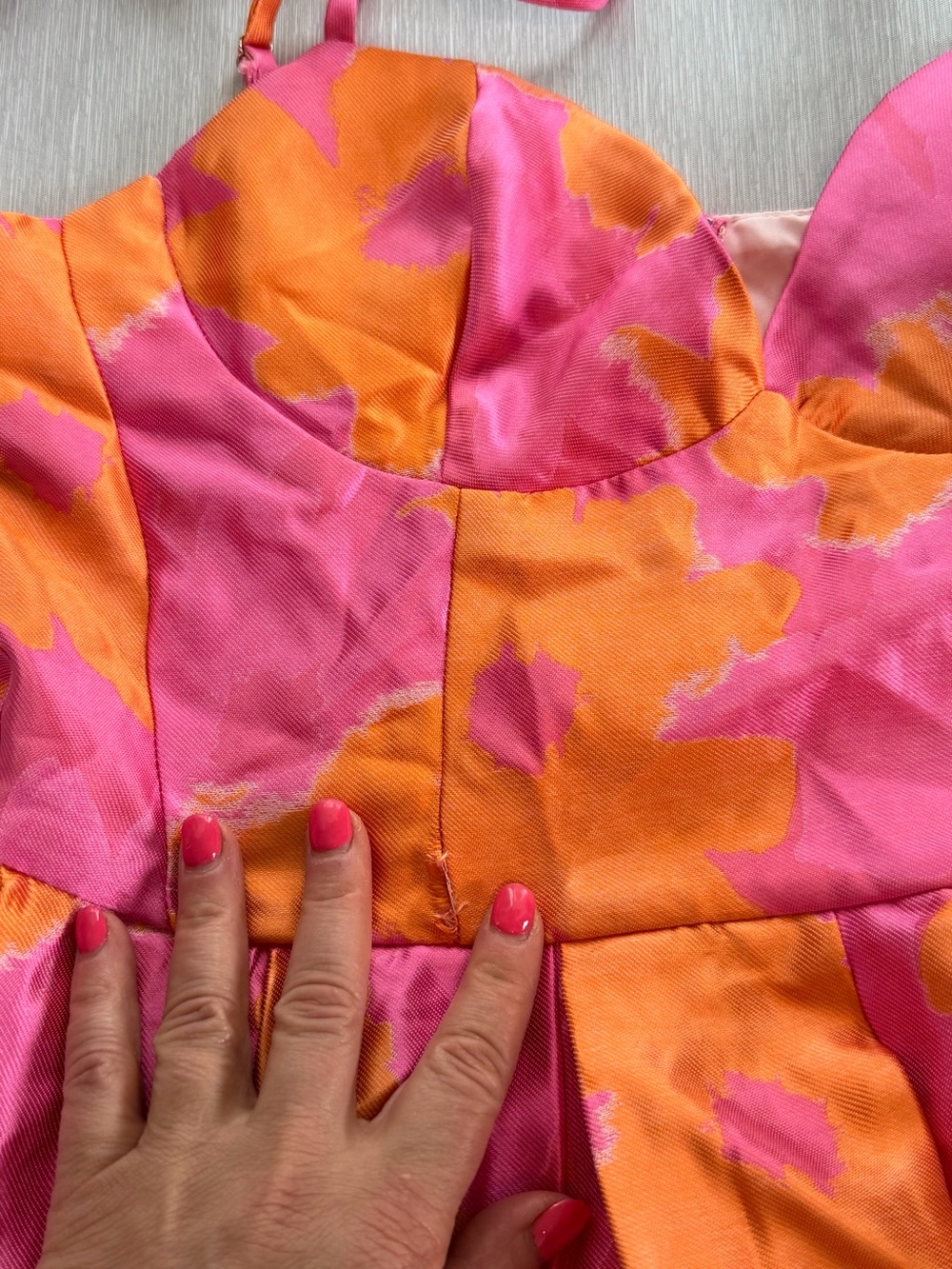 Lulus Vivinna Pink and Orange Floral Jacquard Pleated Midi Dress Size M NWT - Picture 10 of 15